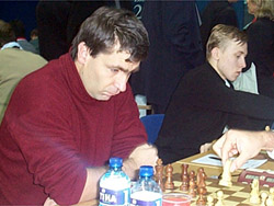 Ivanchuk (on left) and Ponomariov
