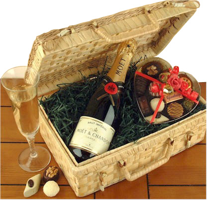 Unbranded Gift of Romance - Romantic Gift Basket