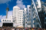 Düsseldorf: Gehrybauten und Rheinturm