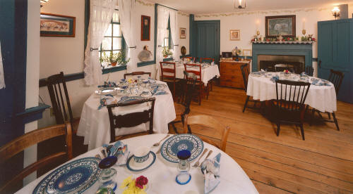 The Breakfast Room at the Old Mystic Inn