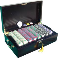 Mahogany Varnished Wood Case, 600 Casino Pro Chips, 100% Plastic Compass Cards, and Four Poker Buttons