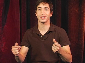 How Justin Long Survived Dissing Bruce Willis To Co-Star In 'Live Free Or Die Hard'