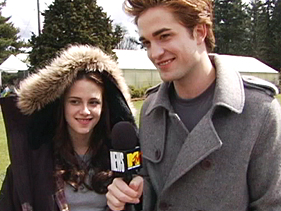 'Twilight' Stars Robert Pattinson, Kristen Stewart Turn Up The Heat To Prepare For Love Story