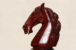 The Colombian Knight Bud rosewood Chess Set