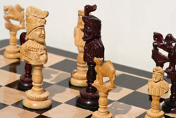 Half Figure bud rosewood chess set